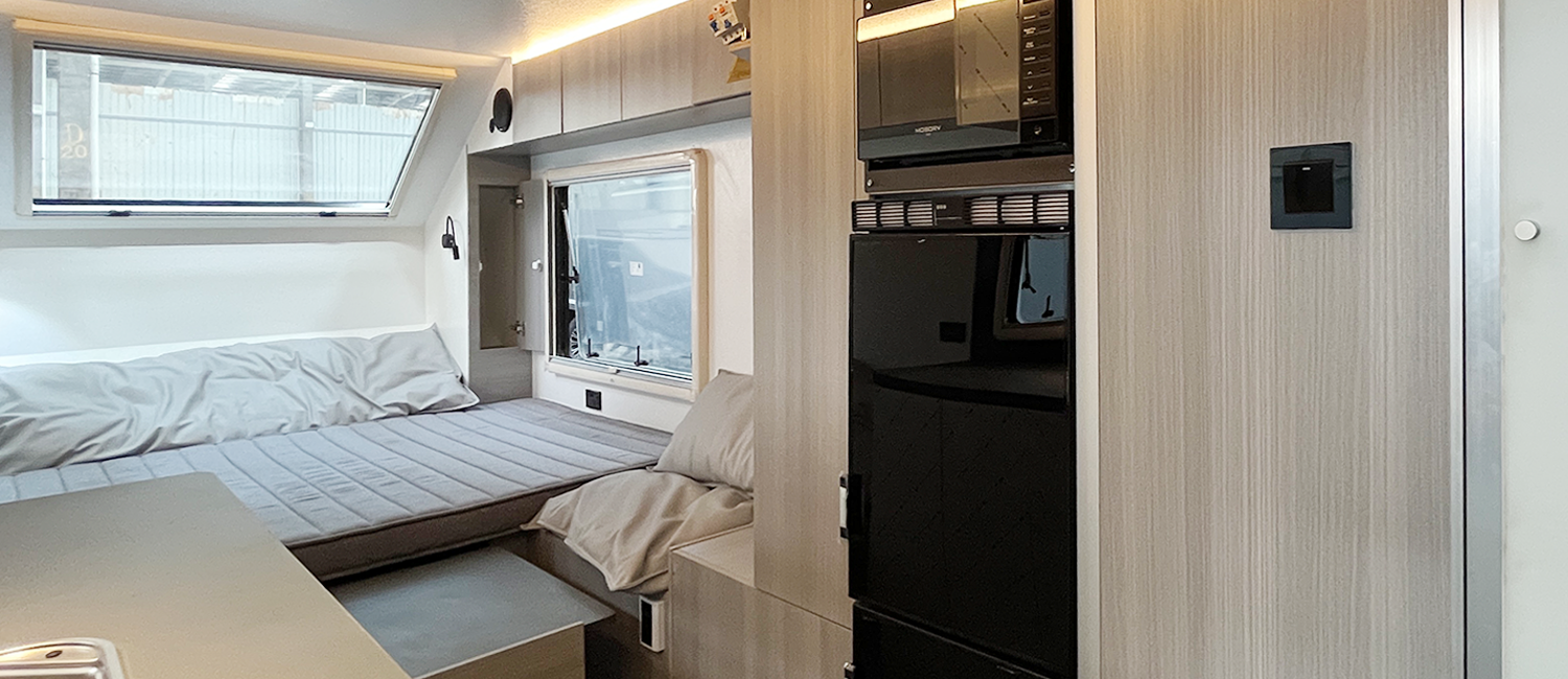 Hybrid Caravans HC-C319
