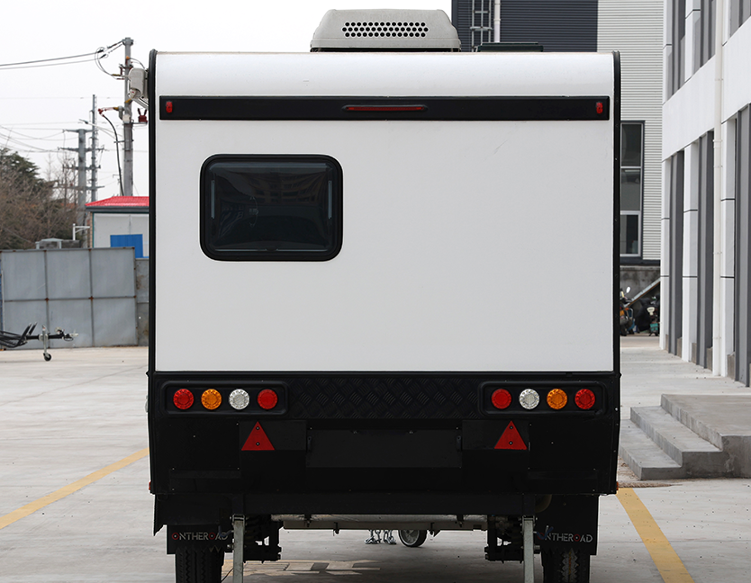 Black Rhino T11: Elevating Off-Road Family Travel with Fctrailers' Hybrid Pop Top Caravans