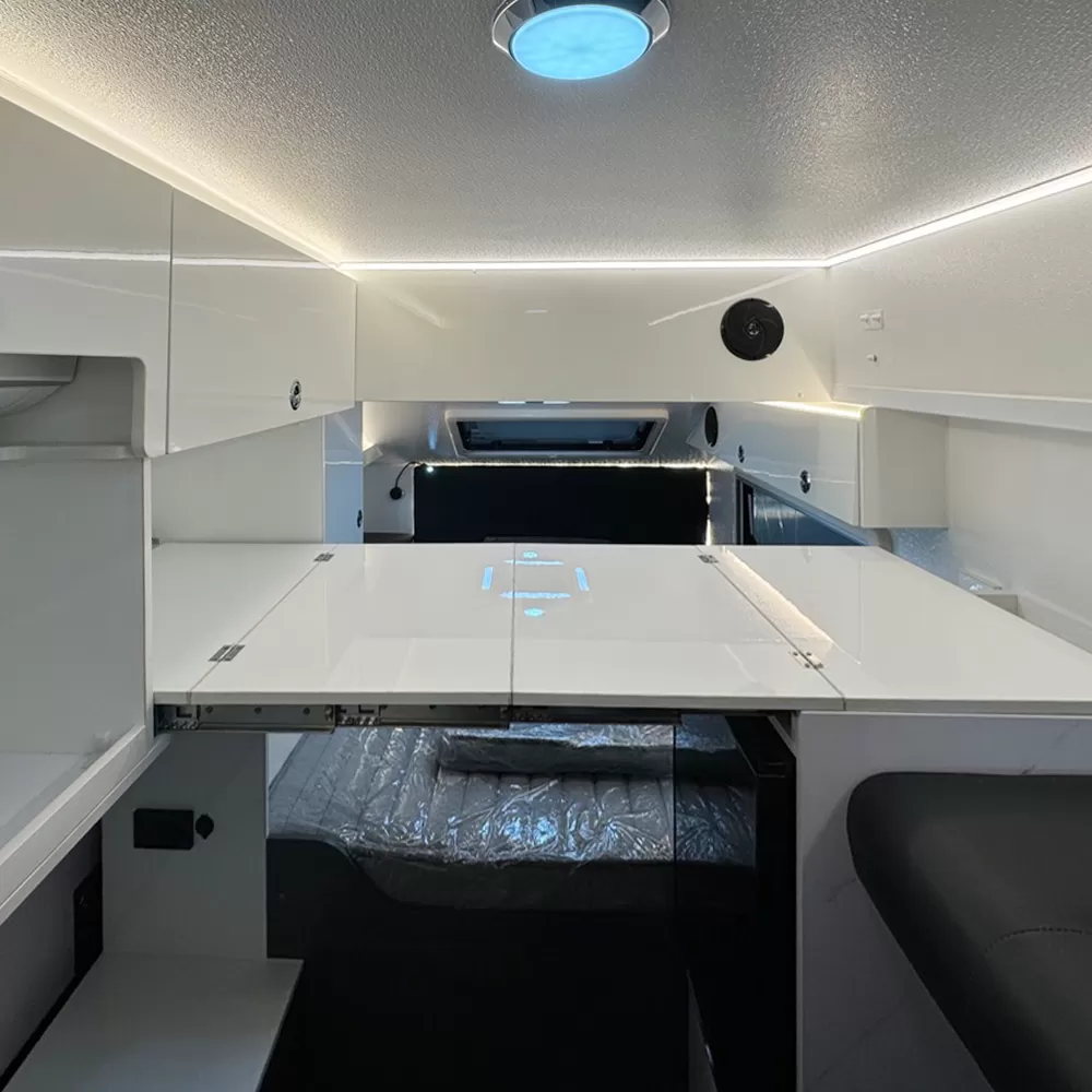 Discover the Hybrid Caravan HC-C5 with Fctrailers