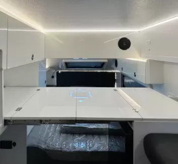 Discover the Hybrid Caravan HC-C5 with Fctrailers
