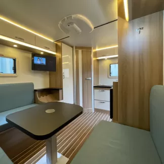 How to Identify a Four-Season Camper: Key Features You Should Know